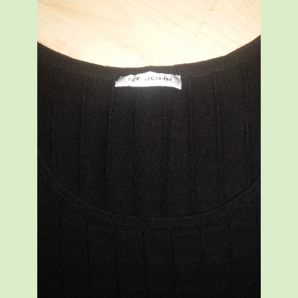 SOLD St. John sweater top m/l - Picture 2 of 4